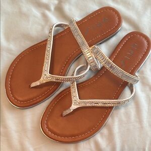 Unisa Women's Silver and Tan Sandals 8.5